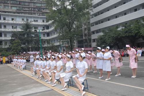 四川省達(dá)州中醫(yī)學(xué)校2019年報名條件、招生要求、招生對象